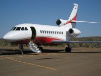 Falcon 900